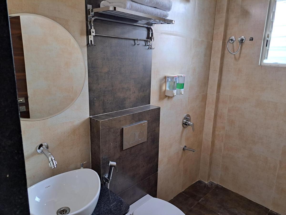 Hotel Bouquet Residency Nashik Zewnętrze zdjęcie