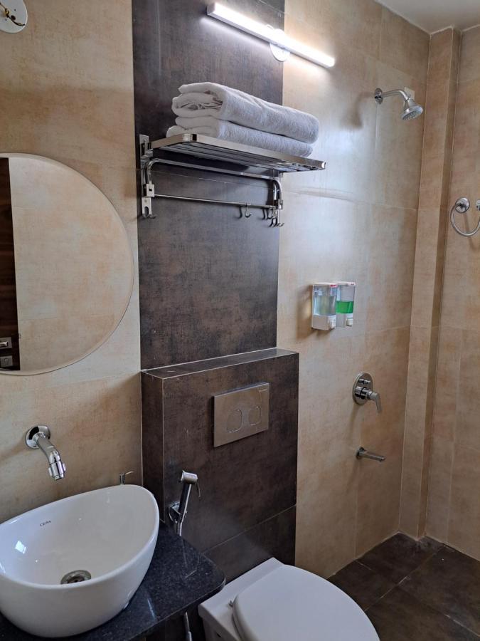 Hotel Bouquet Residency Nashik Zewnętrze zdjęcie