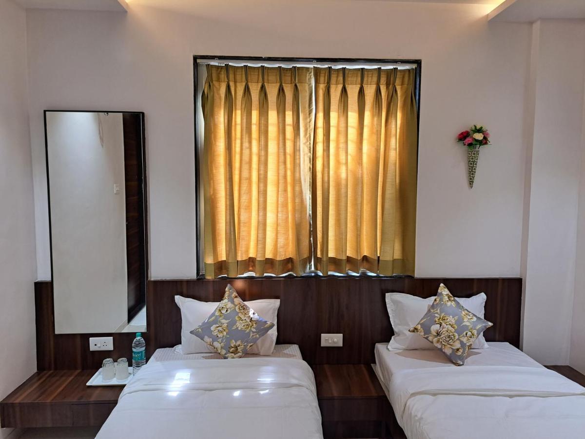 Hotel Bouquet Residency Nashik Zewnętrze zdjęcie