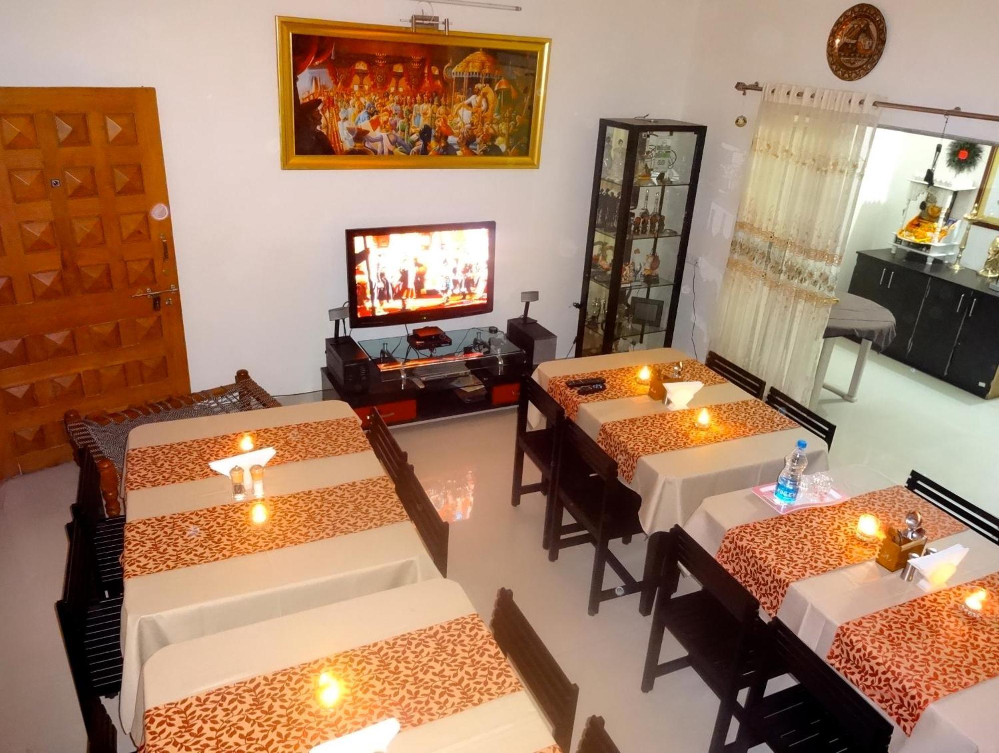Hotel Bouquet Residency Nashik Zewnętrze zdjęcie